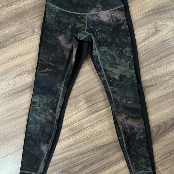 Lululemon Low Rise Wunder Under Tight sz 6 Radiant Multi - Picture 10 of 12